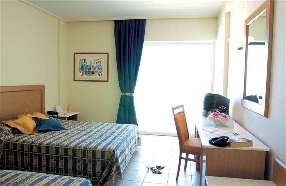 Aks Minoa Palace (Adults Only) Karteros Dış mekan fotoğraf