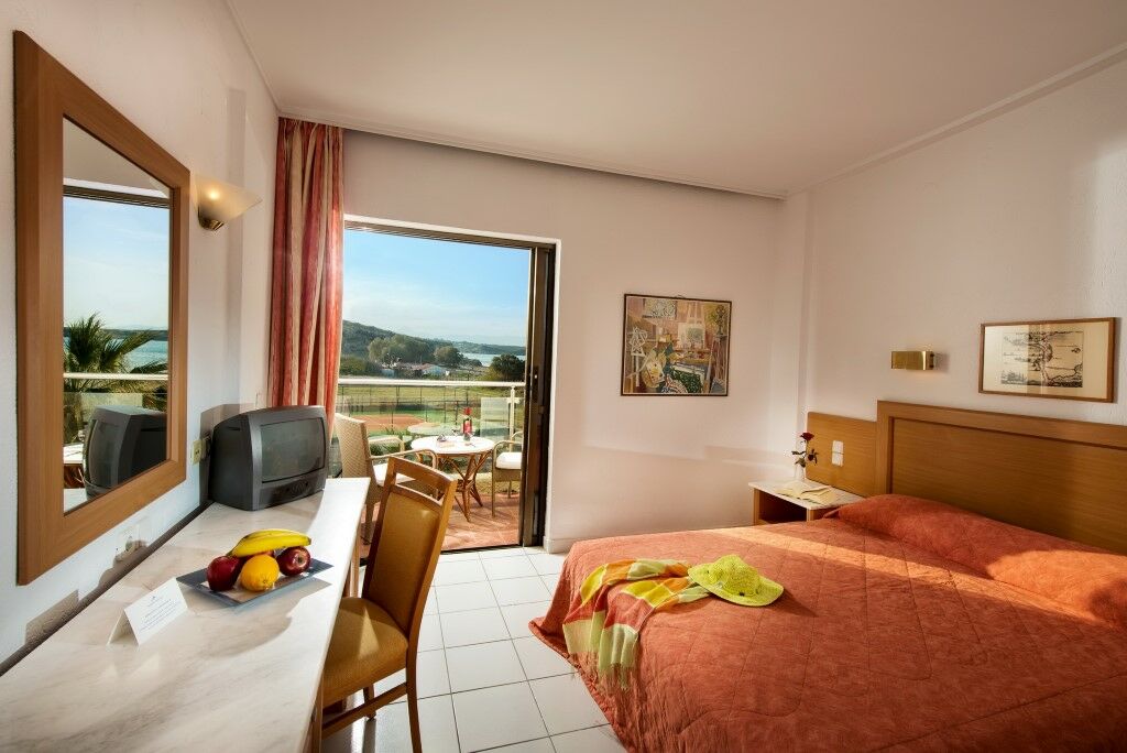 Aks Minoa Palace (Adults Only) Karteros Dış mekan fotoğraf
